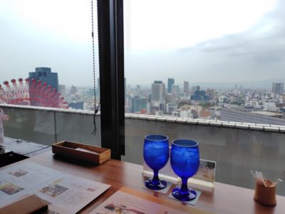 ちょうつがいでランチ